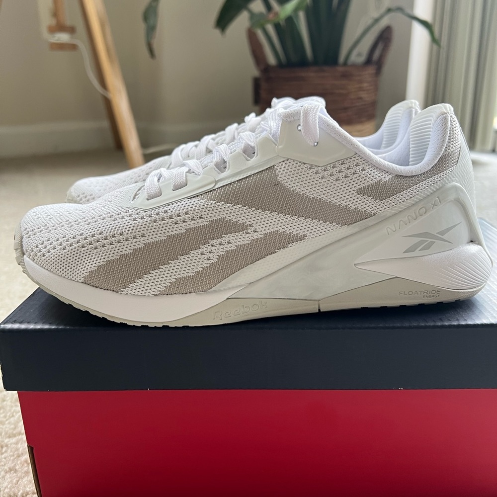 White Reebok X1 Nano . Size 7 1/2.